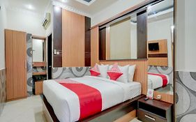 Oyo 90131 Liberty Guest House