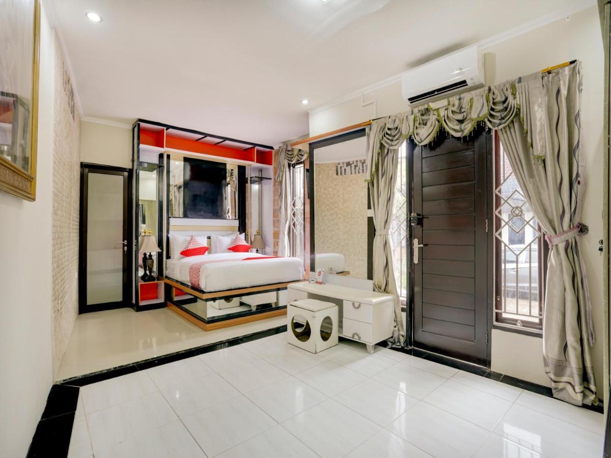 Oyo 90131 Liberty Guest House Sempidi Bagian luar foto