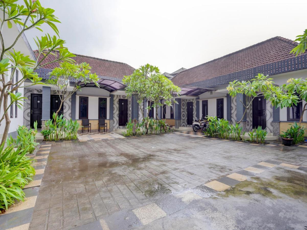 Oyo 90131 Liberty Guest House Sempidi Bagian luar foto