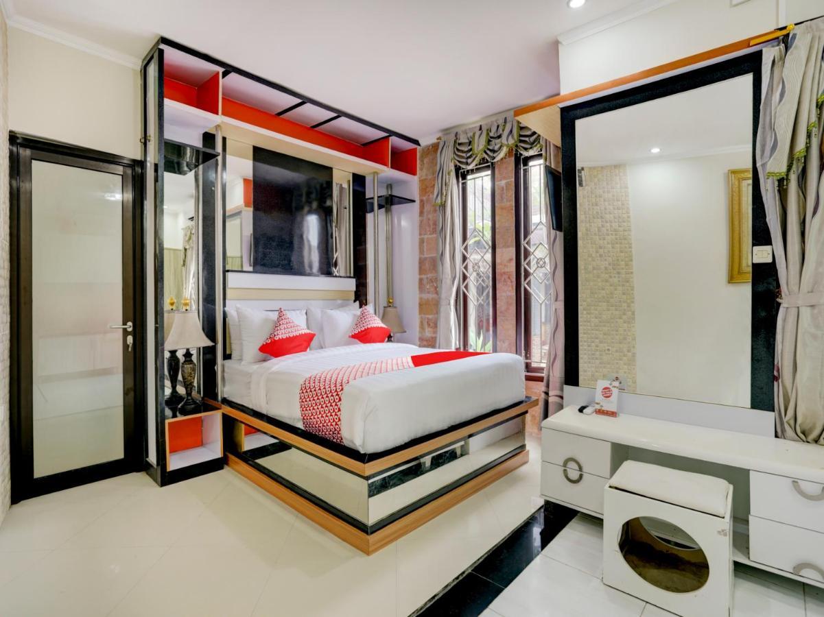 Oyo 90131 Liberty Guest House Sempidi Bagian luar foto